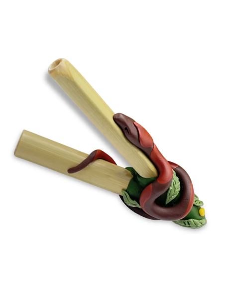 Kuripe en bambou – Yuxibu – boa enroulé autour des tubes en bambou