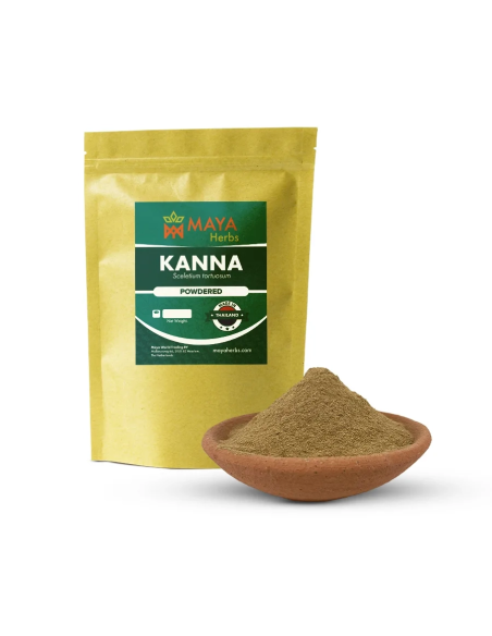 Kanna en poudre fine (Sceletium tortuosum) – Thaïlande – sachet étiqueté et poudre dans une coupelle en terre cuite