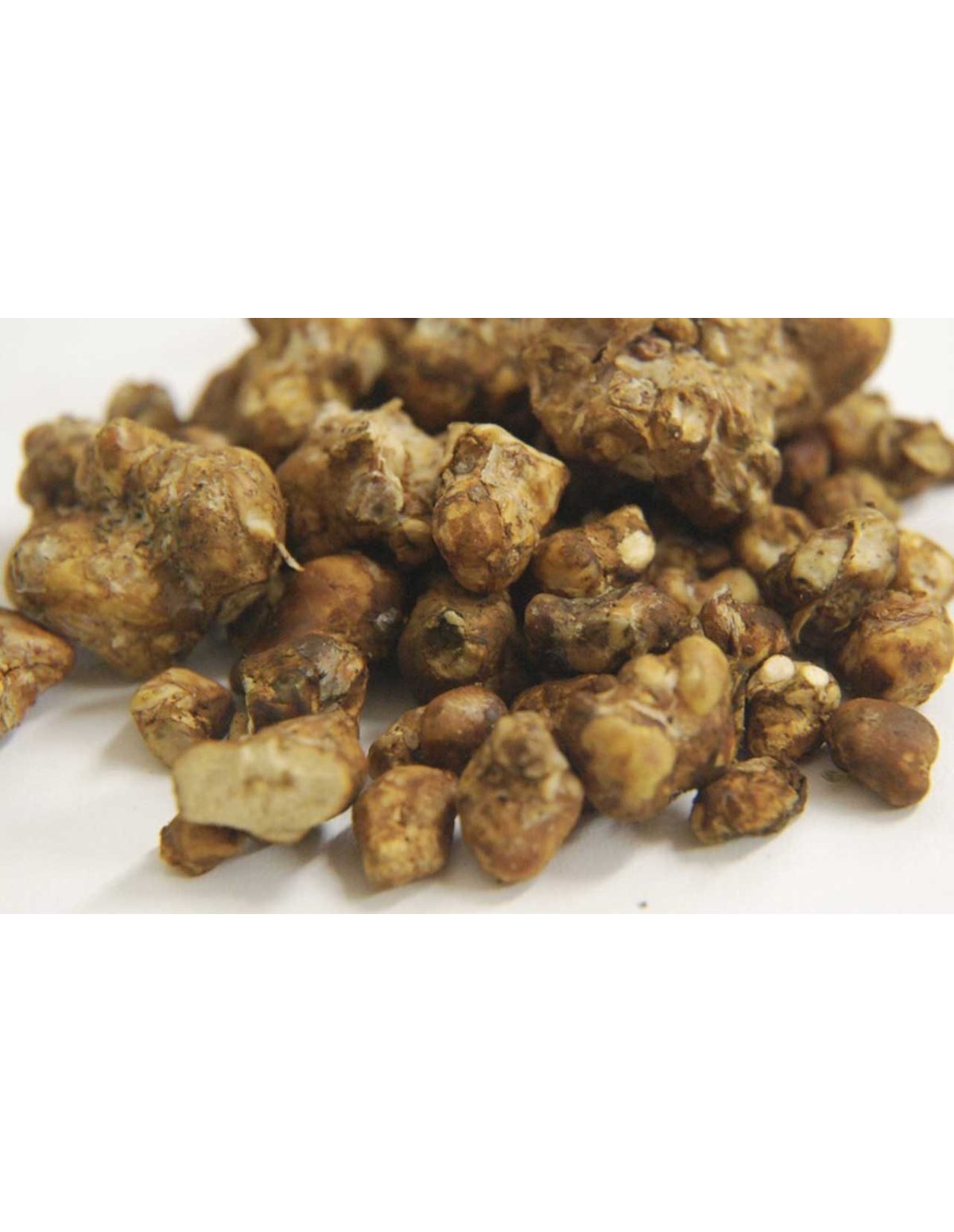Cadeau – truffes magiques, 25 g – truffes en vrac sur fond blanc