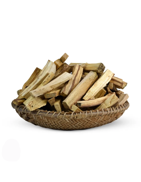Palo santo du Pérou – Petits bâtonnets coupés, Bursera graveolens – bâtonnets dans une corbeille tressée, détail