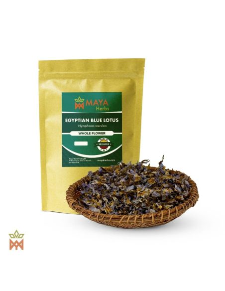 Lotus bleu égyptien (Nymphaea caerulea) – sachet Maya Herbs du Sri Lanka et fleurs entières séchées sur un plateau tressé