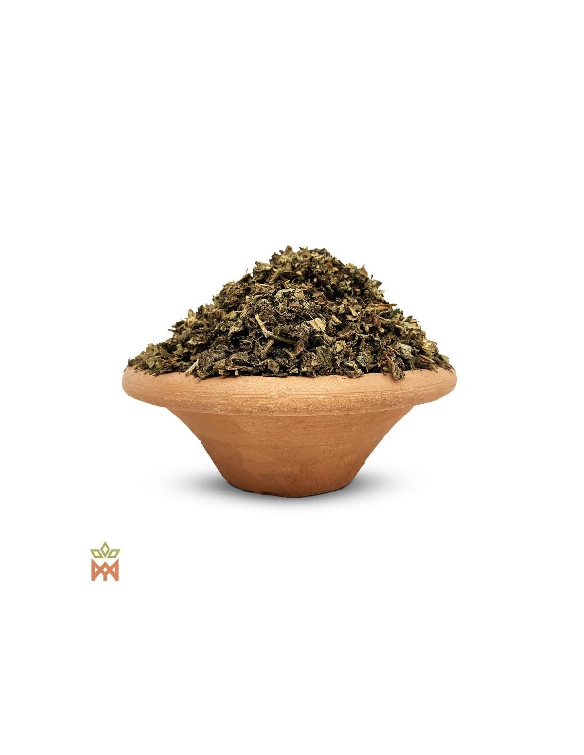 Feuilles de patchouli (Pogostemon cablin) – feuilles séchées finement coupées dans une coupe en terre cuite