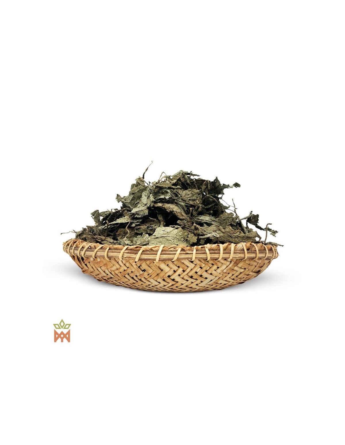 Sauge d’Oaxaca (Salvia divinorum) – feuilles entières séchées et froissées dans une corbeille tressée