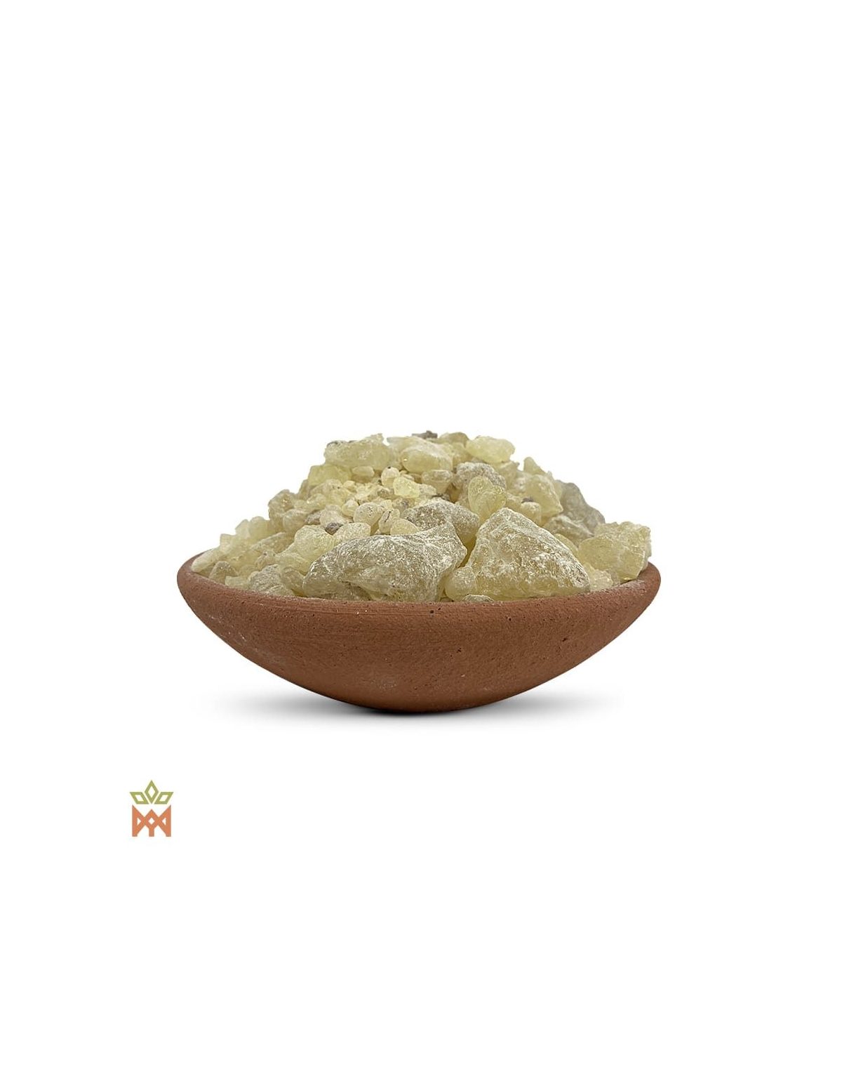 Copal blanc du Mexique – morceaux irréguliers de copal blanc en tas dans un bol en terre cuite, vue rapprochée