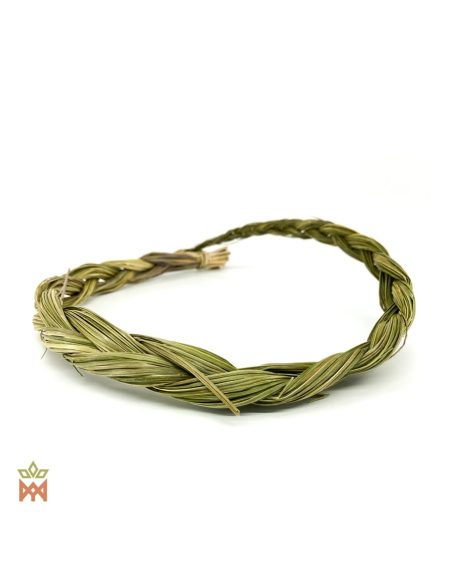 Foin d’odeur américain – tresse de feuilles posée en boucle, vue de profil