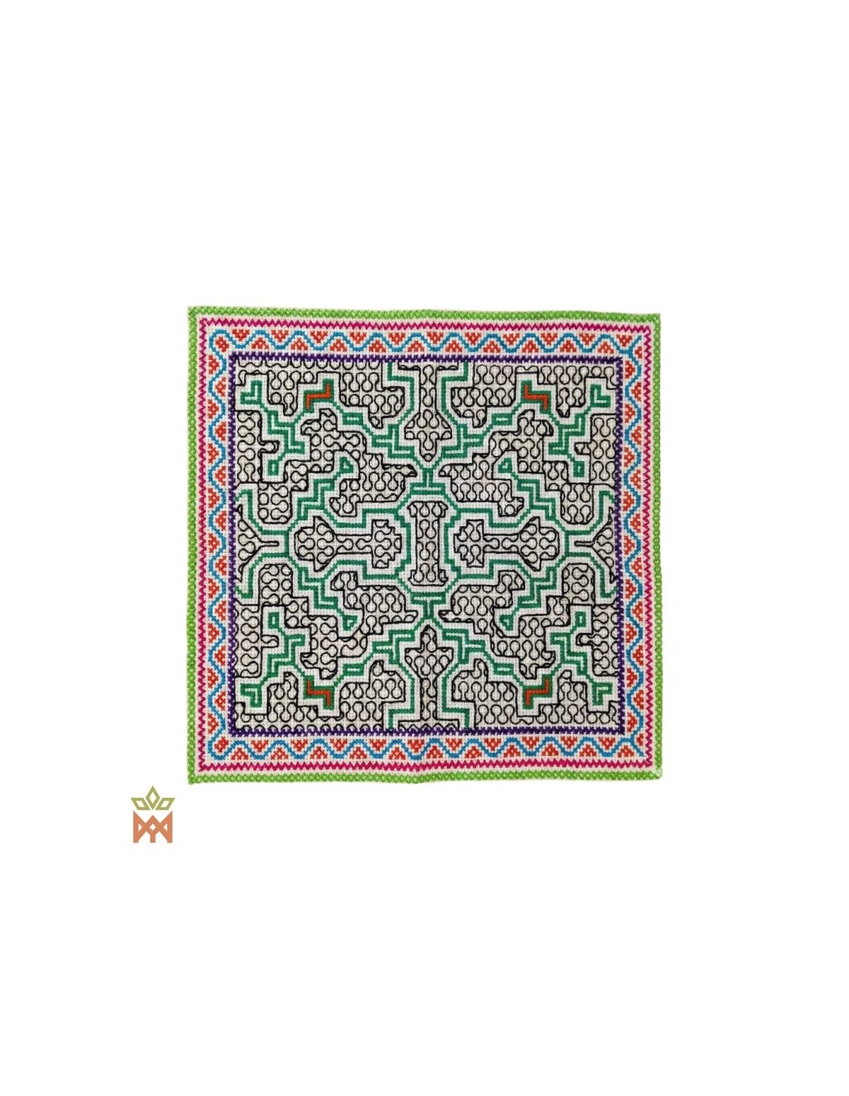 Textile décoratif Shipibo – Dix motifs au choix – labyrinthe vert et noir sur fond blanc bordé de rouge