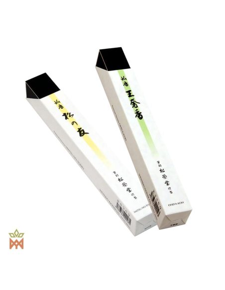 Encens Shoyeido King’s Aroma et Friend of Pine – deux boîtes blanches à bande verte et jaune